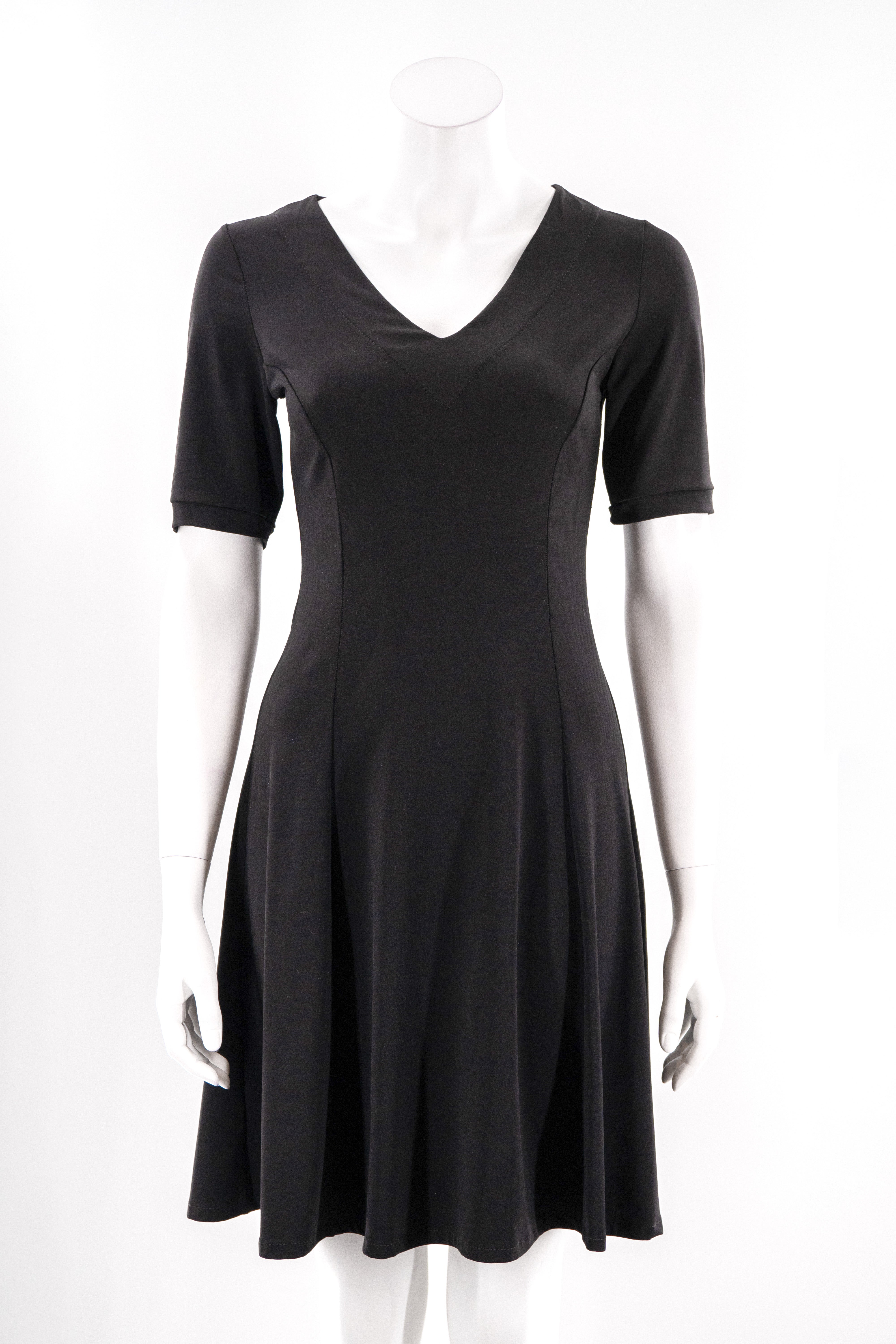 Robe Classique Noire Unie